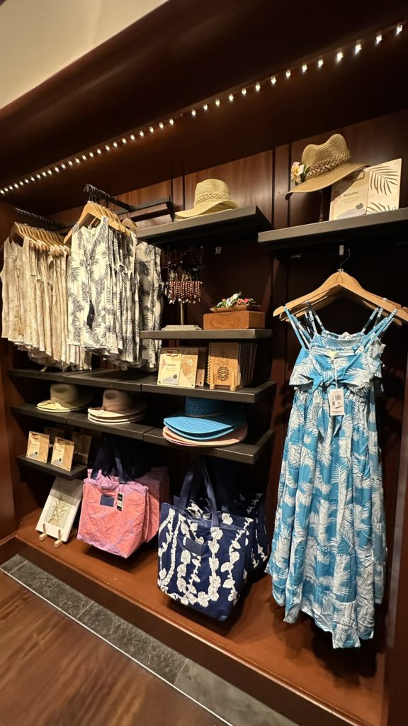 アウラニ・ディズニー ハレマヌ 麦わら帽子（トロピカルデザイン）