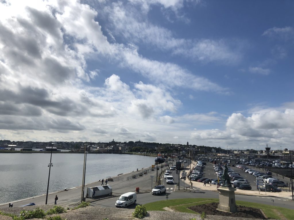 サンマロの城壁上から外の眺め