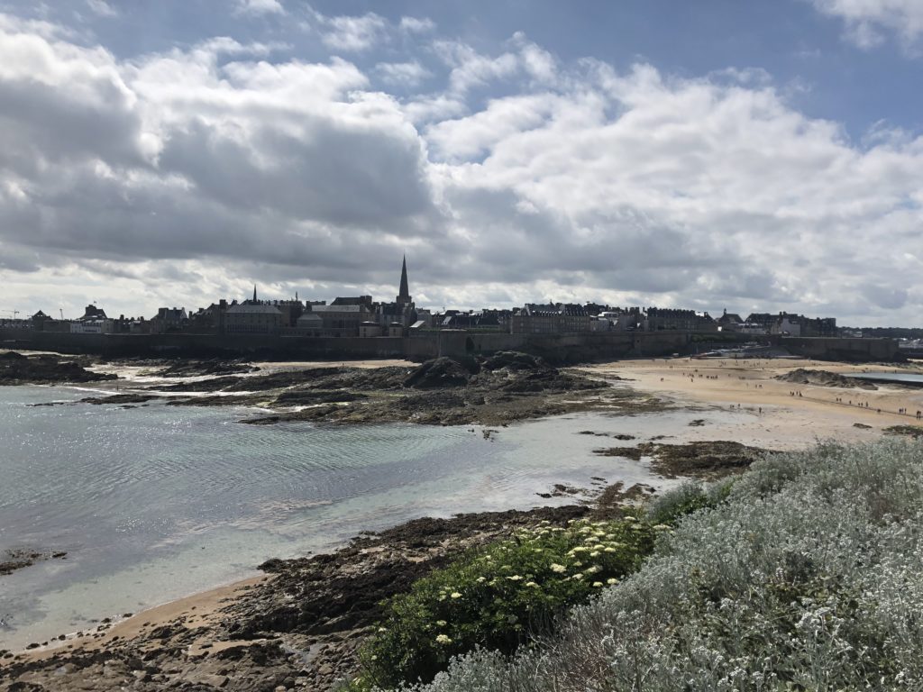 歴史的要塞グランべからみたサンマロの全体図