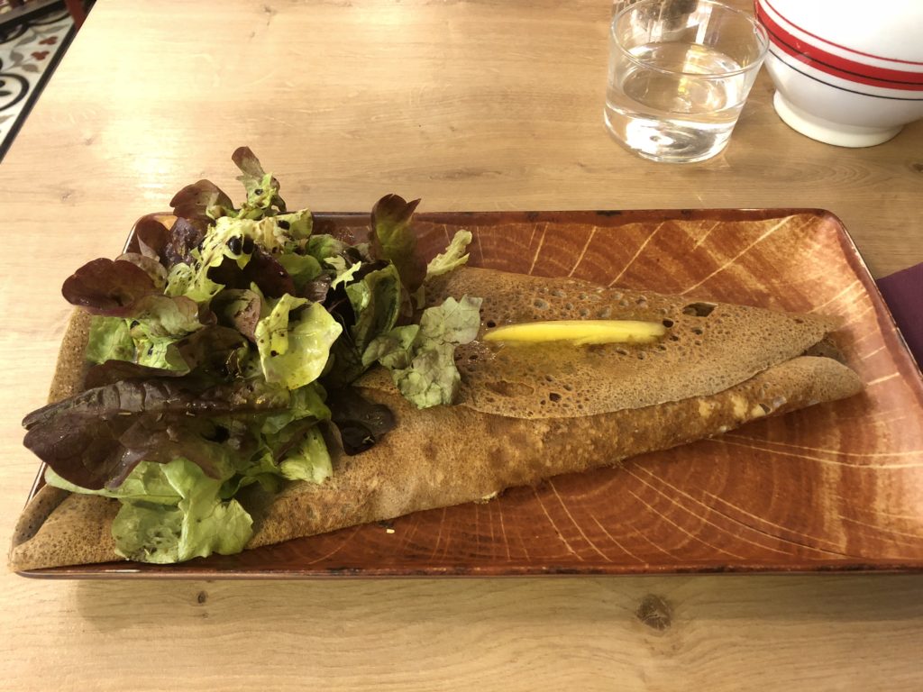 サンマロのレストラン、クレープリー ル・トゥルヌソルで食べたガレット