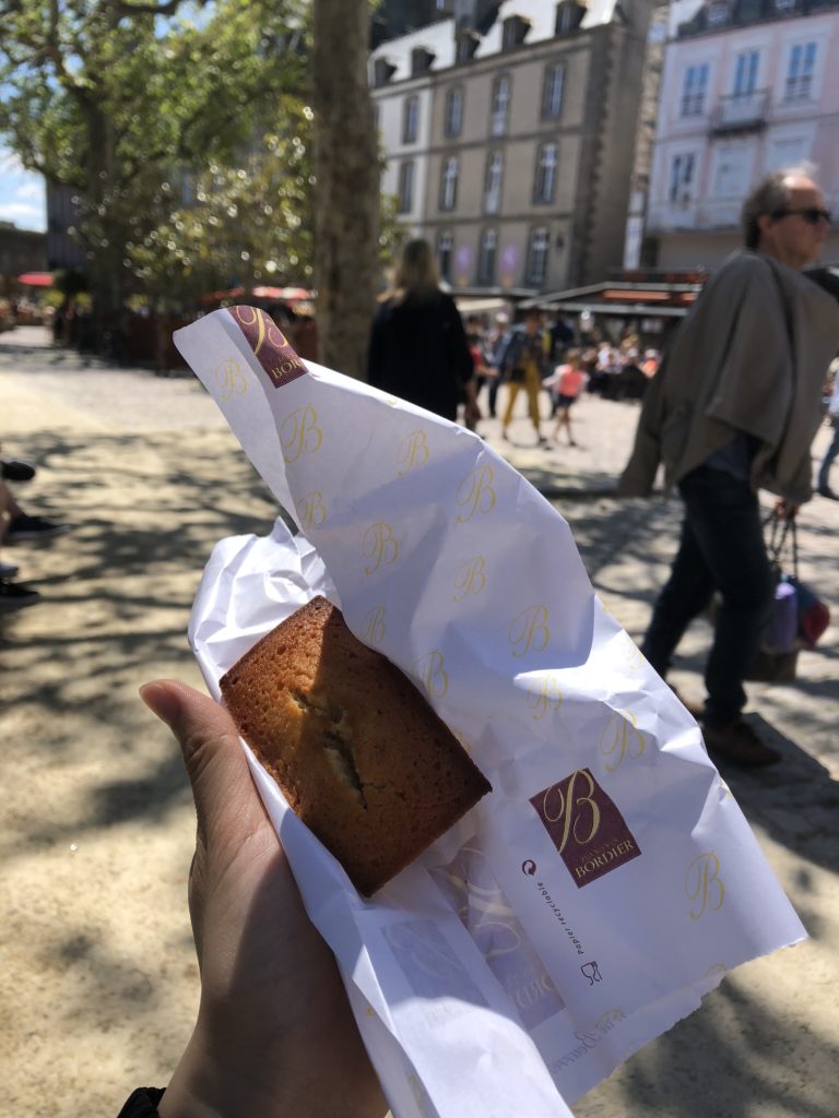 サンマロにあるボルディエバターのお店で買ったフィナンシェ
