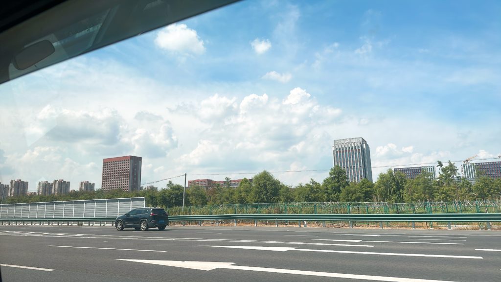 上海でDiDiに乗った車窓からの眺め