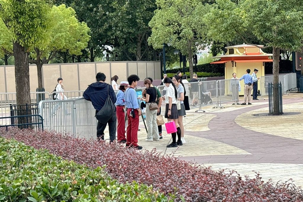 上海ディズニーのアーリーエントリー専用ゲートで入園