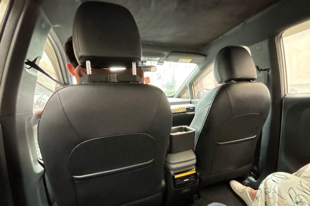 上海旅行で利用した配車アプリDidi（滴滴出行）の車内の様子