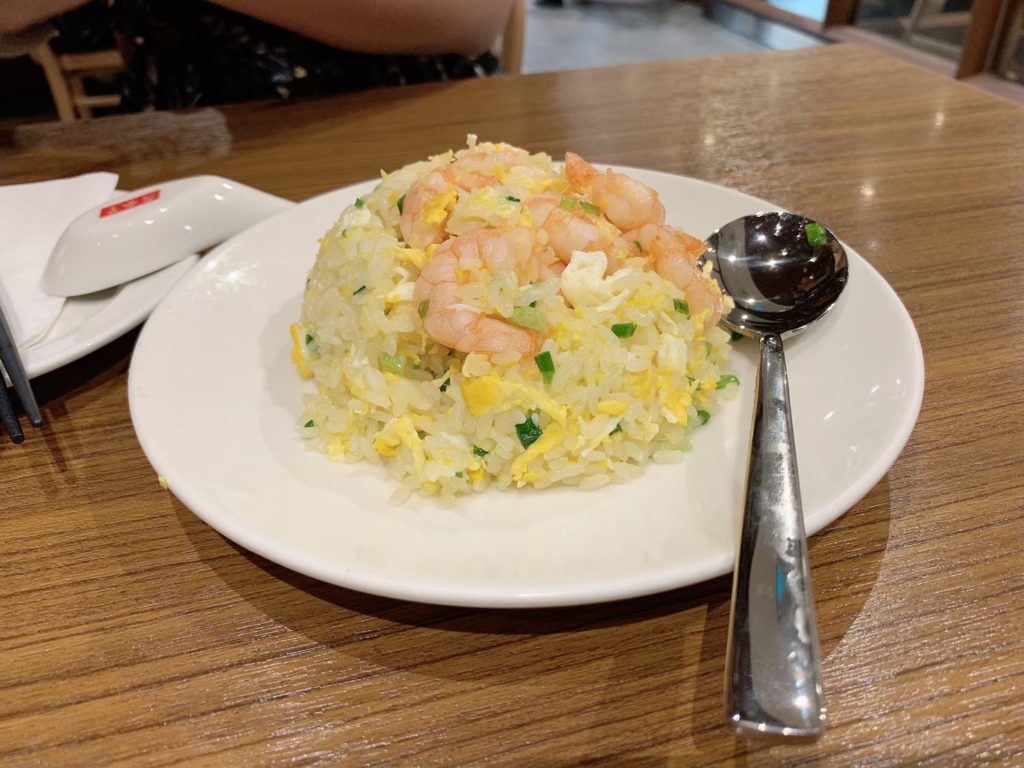 シンガポールのマリーナベイサンズ内にあるレストラン「鼎泰豊」の炒飯