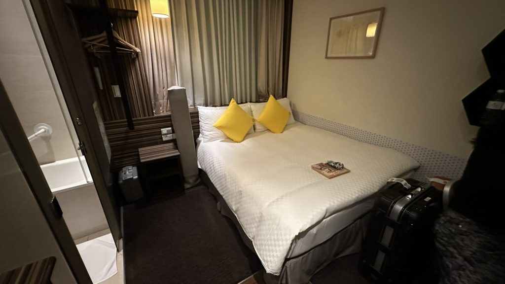 ビーハウスバイコスモスクリエイション台北駅館の宿泊したダブルルーム。コンパクトだけど快適。