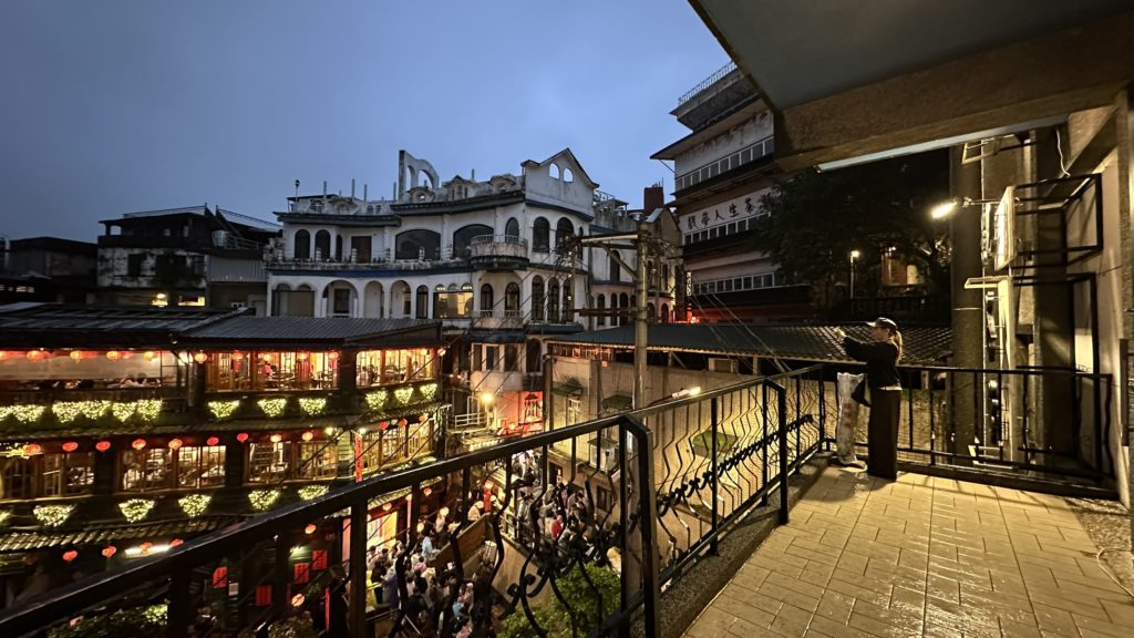 海悦楼景観茶房3階の実際のテラスの様子。写真撮影ができるスペース