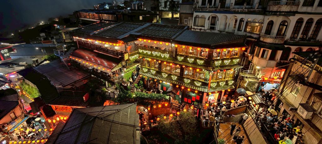 海悦楼景観茶房4階テラスからの眺め。九份の景色を高い位置から楽しめる